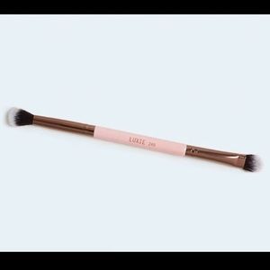 ❌❌❌SOLD❌❌❌ LUXIE Blending & Shading Brush 249
